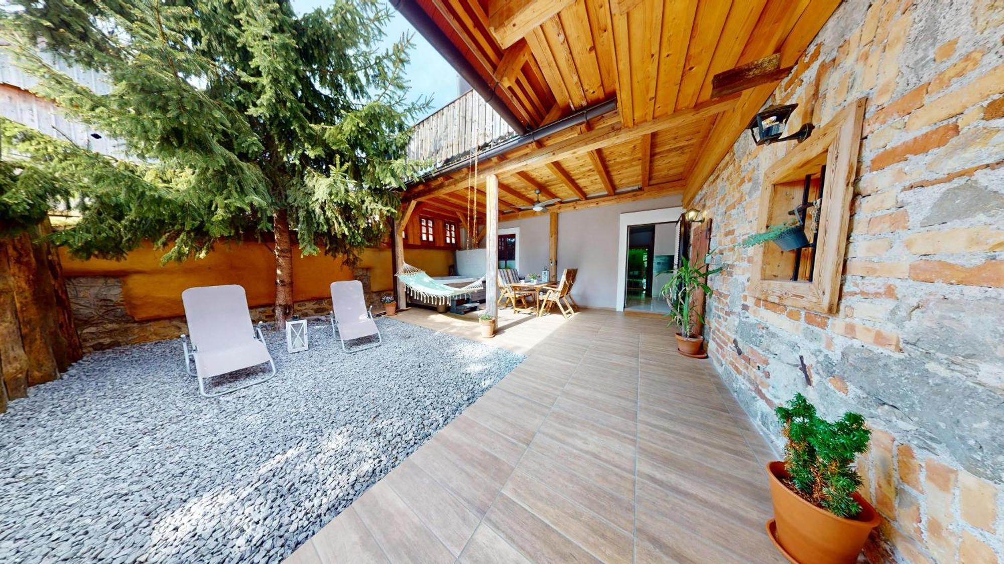 Resort Hisa Ida - Apartments With Hot Tub And Sauna Ivancna Gorica Eksteriør billede