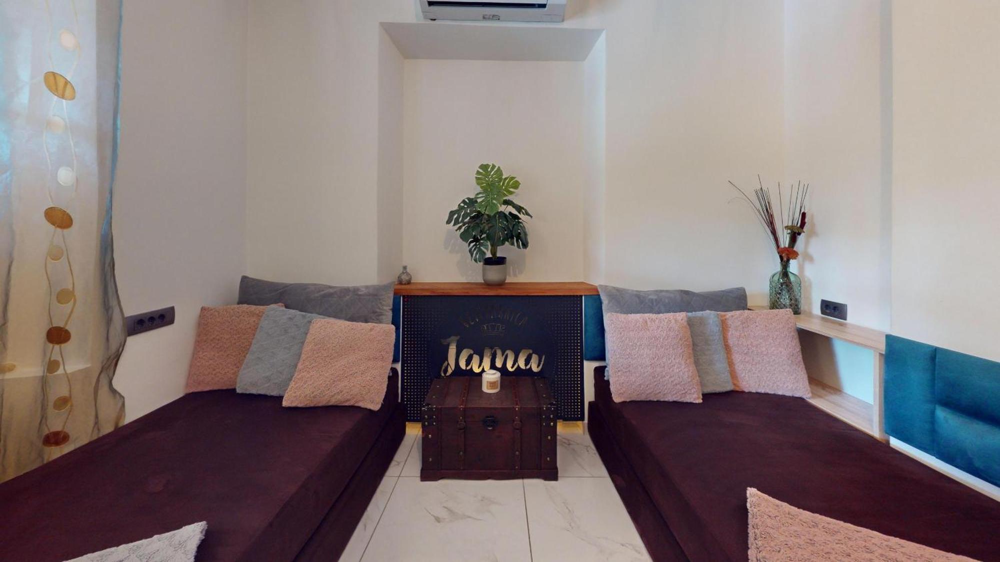 Resort Hisa Ida - Apartments With Hot Tub And Sauna Ivancna Gorica Værelse billede