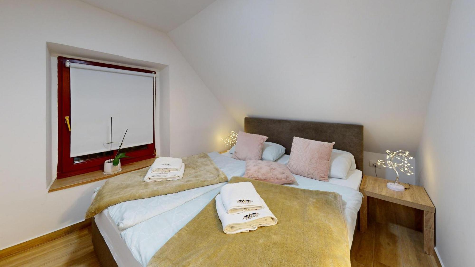 Resort Hisa Ida - Apartments With Hot Tub And Sauna Ivancna Gorica Værelse billede