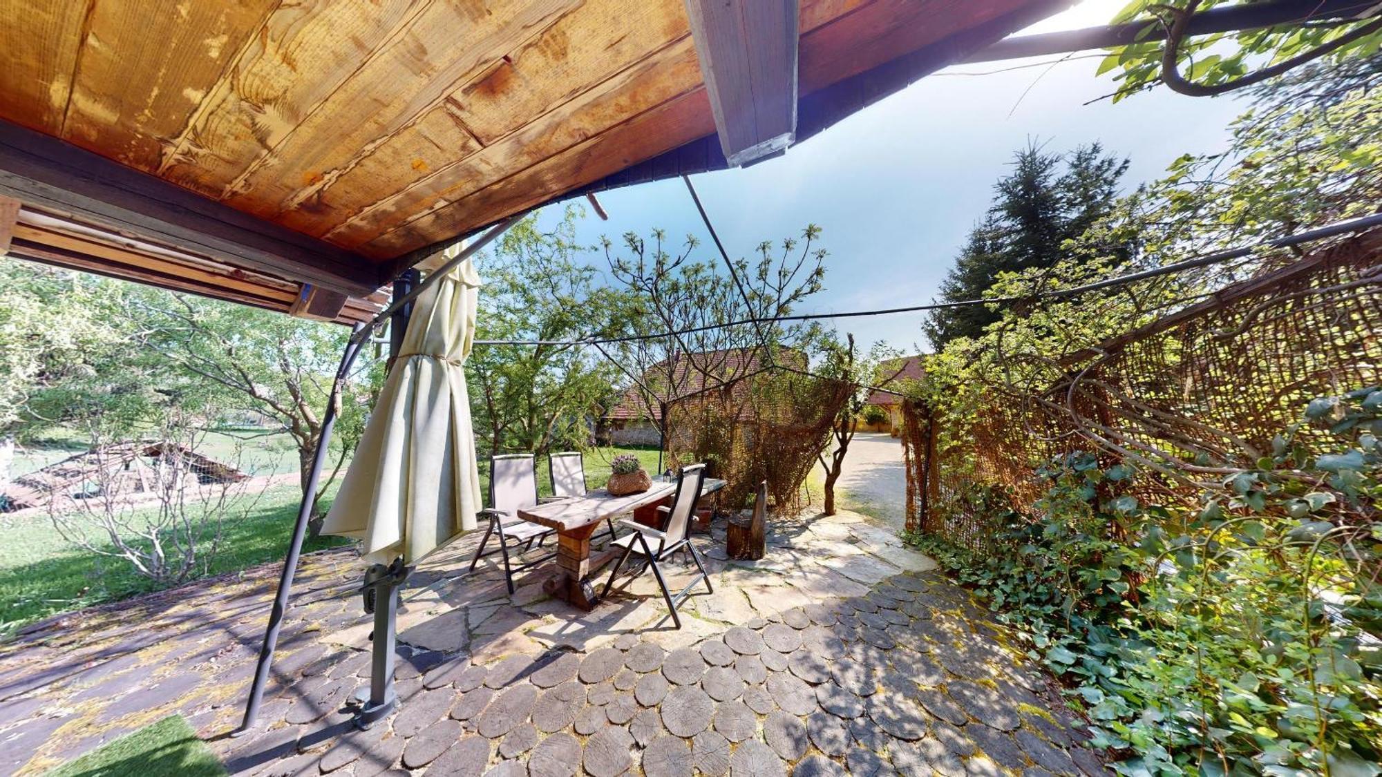 Resort Hisa Ida - Apartments With Hot Tub And Sauna Ivancna Gorica Eksteriør billede
